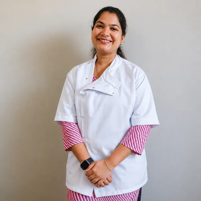 Dr. Pooja Aggarwal, Associate Dentist at Arya Smiles